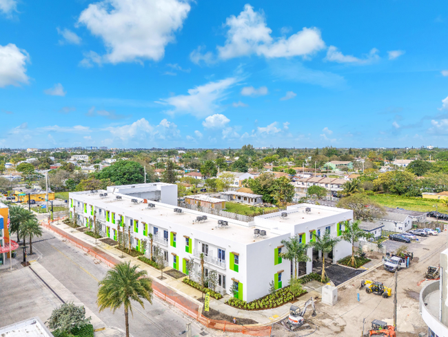 Building Photo - 605 N Dixie Hwy