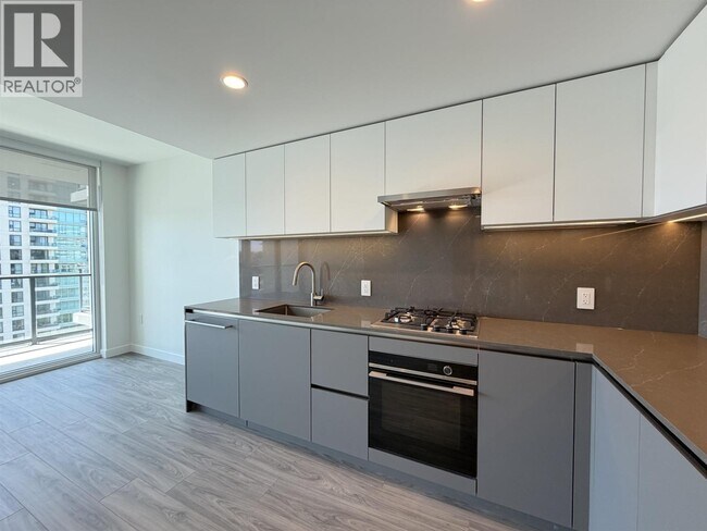 Photo du bâtiment - 2135 Springer Ave