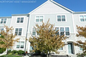 Building Photo - 5422 Holly River Ave