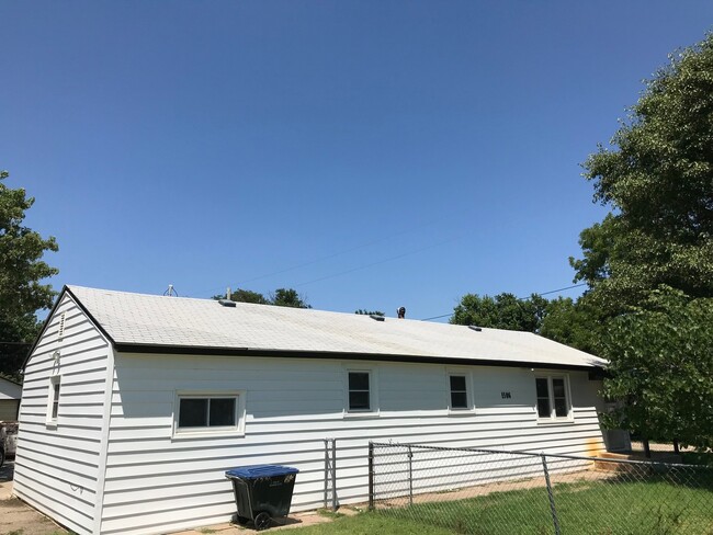 Building Photo - Single Family Home