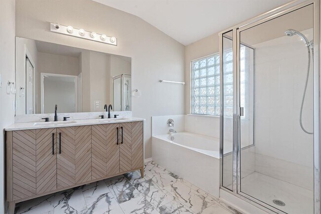 Foto del edificio - 10808 Chippenhook Ct