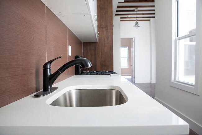 Foto del diseño de interior - 59-23 Woodbine St