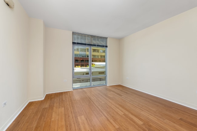 Building Photo - 425 W Beech St