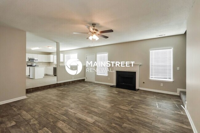Building Photo - 6 Bedroom Pet-Friendly Home in COVINGTON, GA with Main Street Renewal