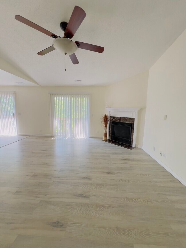 Building Photo - 607 Buckskin Ln