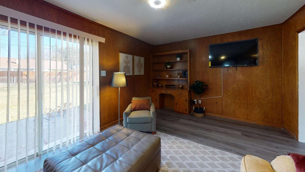 Foto principal - 4106 Skyline Dr