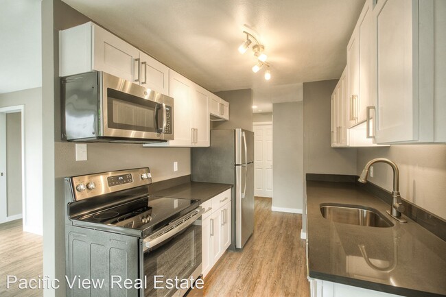 Building Photo - 2810-2811 E Yesler Way
