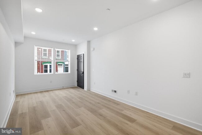 Building Photo - 2237 N 16th St
