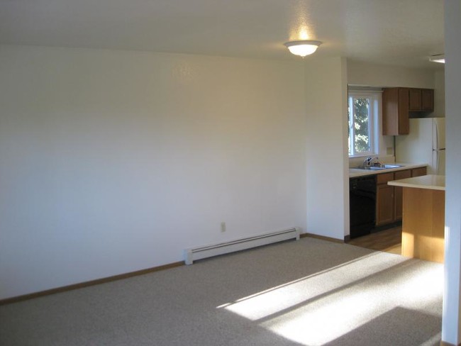 Building Photo - 206 N Gill St
