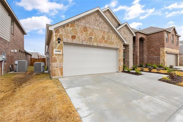 Building Photo - 3920 Oak Crk Cir