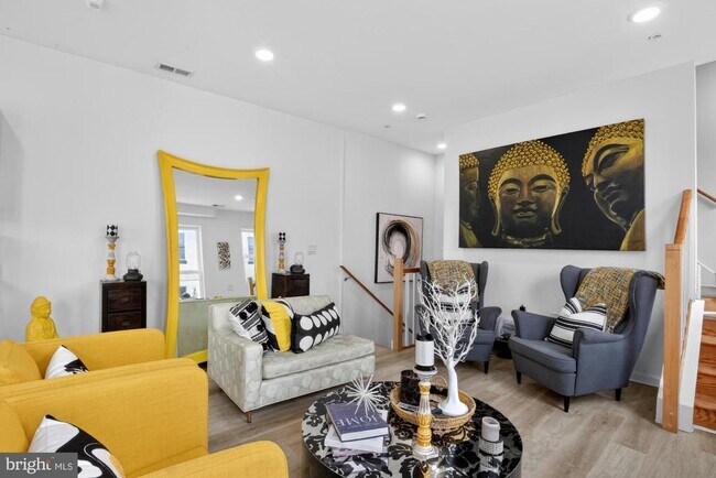Foto del edificio - 2352 W Thompson St