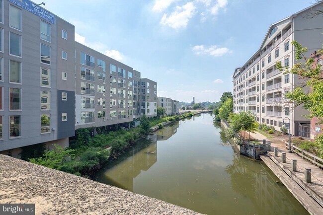 Foto del edificio - 4 Leverington Ave