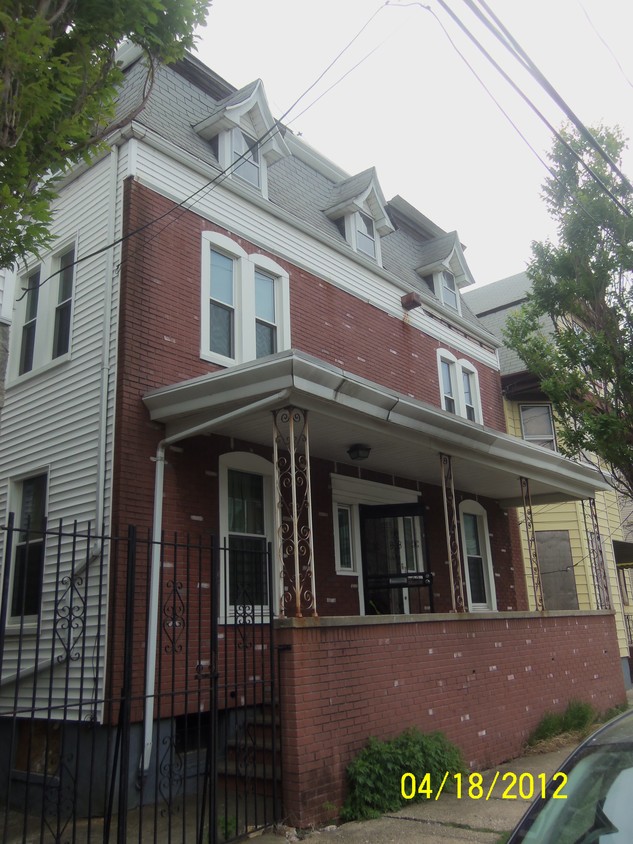 Adjacent House Included in Sale - 300-302 Sussex Ave