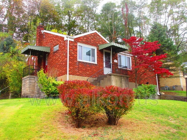 Building Photo - 4204 Willow Ave