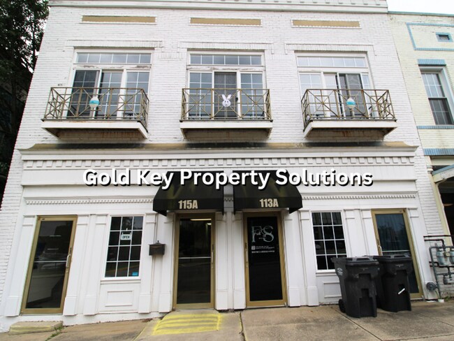 Foto del edificio - 113-115 E 9th St
