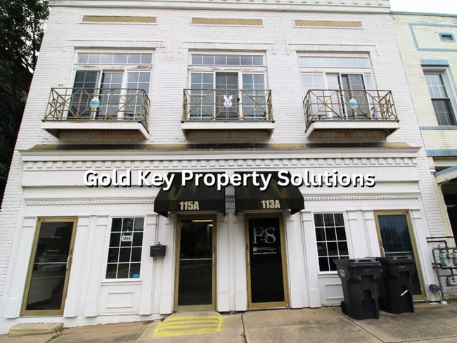 Building Photo - 113-115 E 9th St