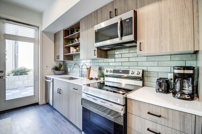 Building Photo - Centro Callan