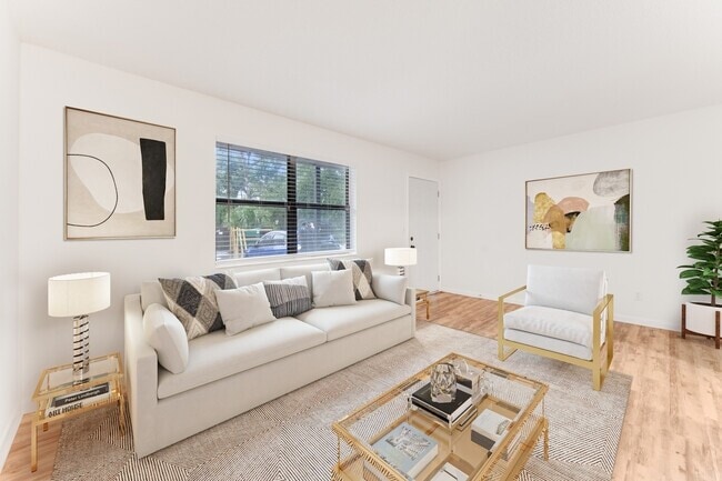 Foto del edificio - Whispering Winds Apartments