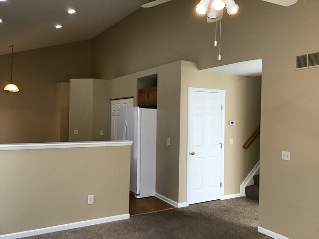 Building Photo - 4695 Woodfield Dr