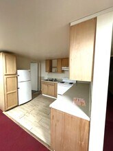 Building Photo - 133 Meadville St