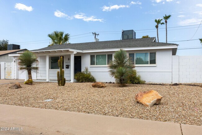 Building Photo - 632 N 74th Pl