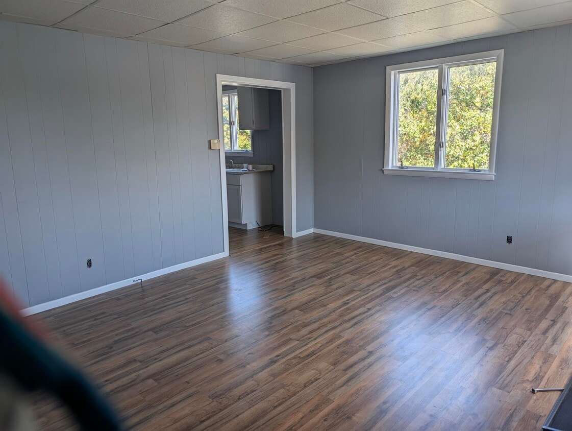 Sala de estar - 302 Jerome Ave