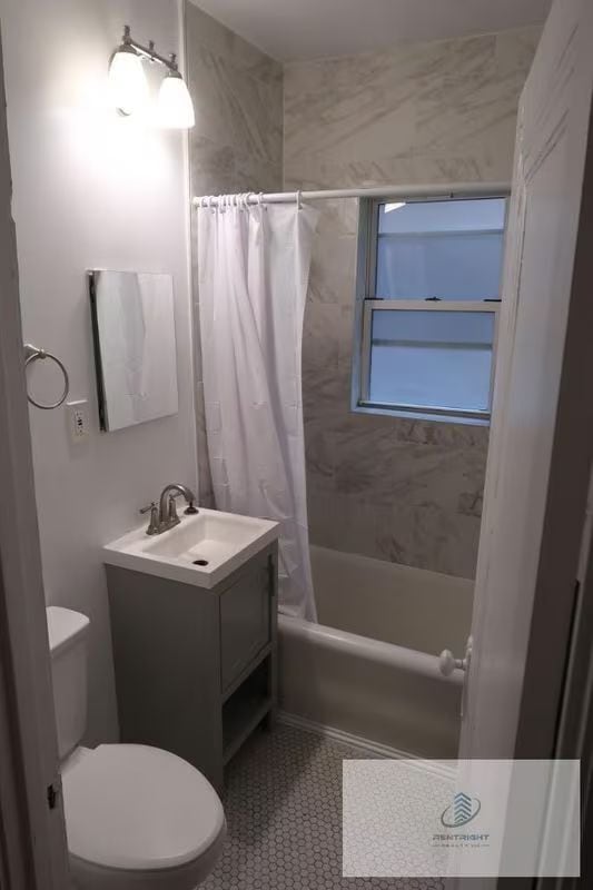 Building Photo - 4477 N Elston Ave