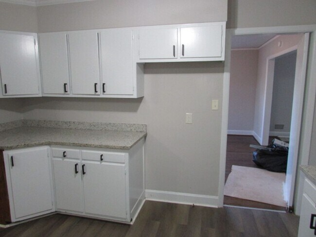 Foto del edificio - Brick Home in Manning, SC