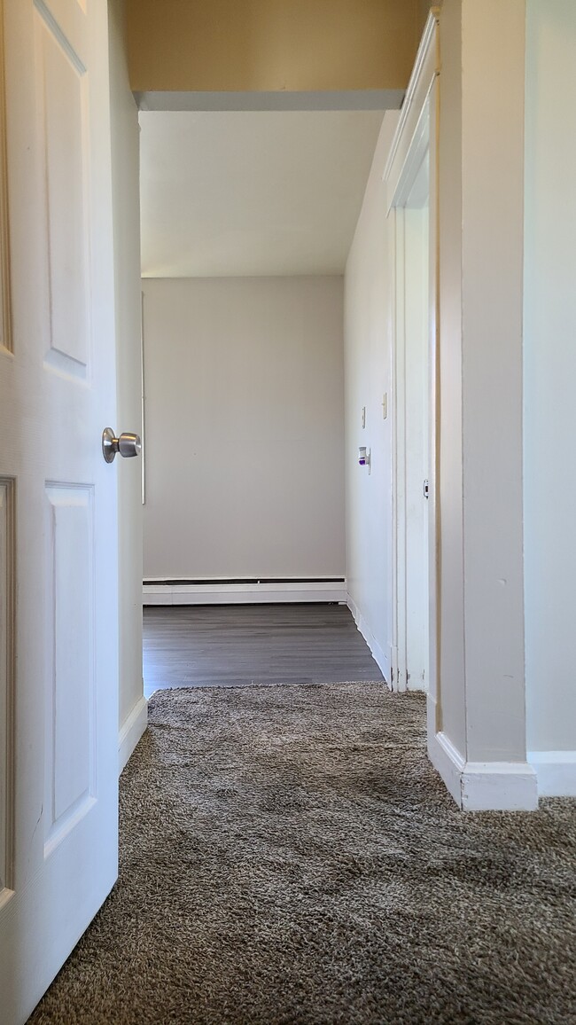 Hallway to Kitchen - 2314 Indian Mound Ave