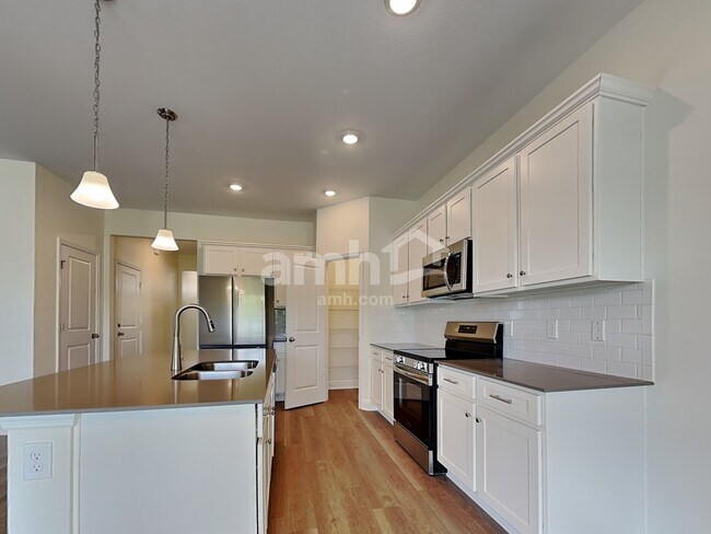 Building Photo - 1254 Heavenly Dr