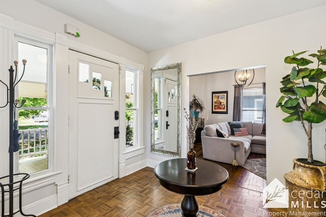 Building Photo - EXTRAORDINARY historic rental opportunity ...