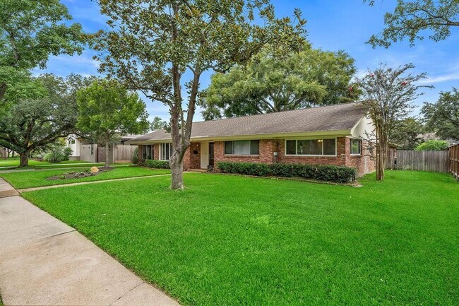 Building Photo - 4922 Braesvalley Dr