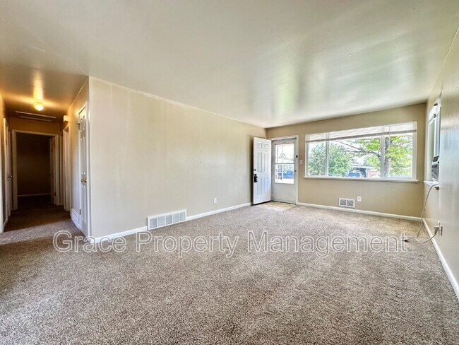 Foto del edificio - 8071 Knox Ct