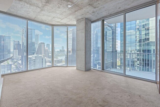 Foto del edificio - 360 Nueces St