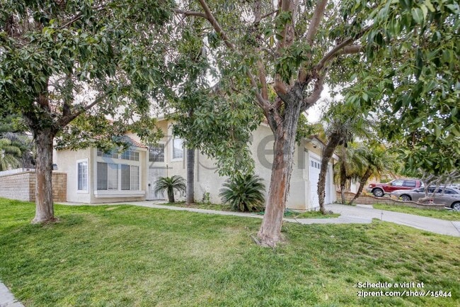 Building Photo - 7855 Green Crest Ct
