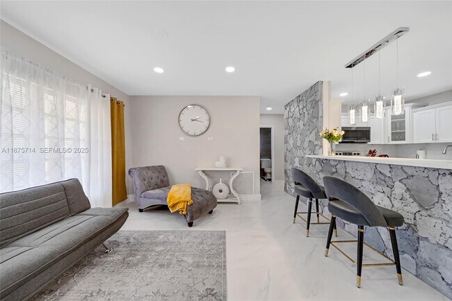 Foto del edificio - 241 Oceanic Ave