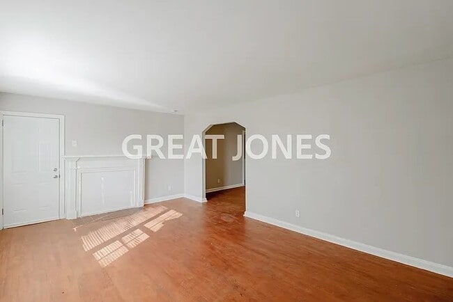 Foto del edificio - 8329 8th Ave S