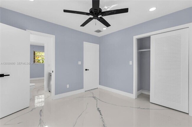 Foto del edificio - 1010 NW 196th St