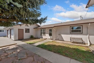 Building Photo - 927 Cortez Ct