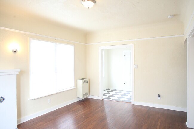 Building Photo - 1141 Echo Park Ave