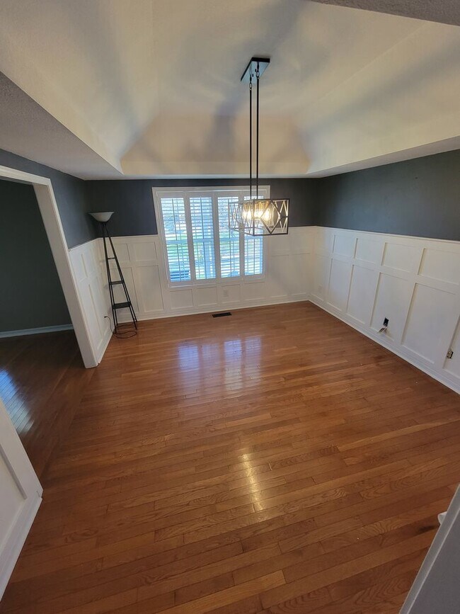 Building Photo - 4/3 Executive Rental in Downtown Cookeville