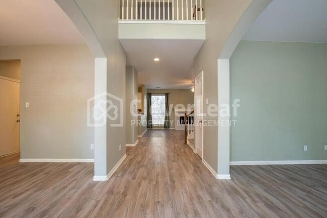 Building Photo - 208 Doral Ct