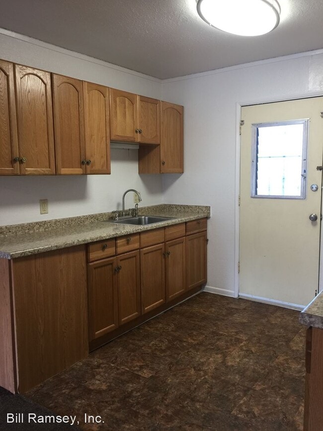 Building Photo - 2 br, 1.5 bath House - 98-1276 HOOHIKI PL #B
