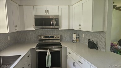 Building Photo - 9306 N Santos Dr
