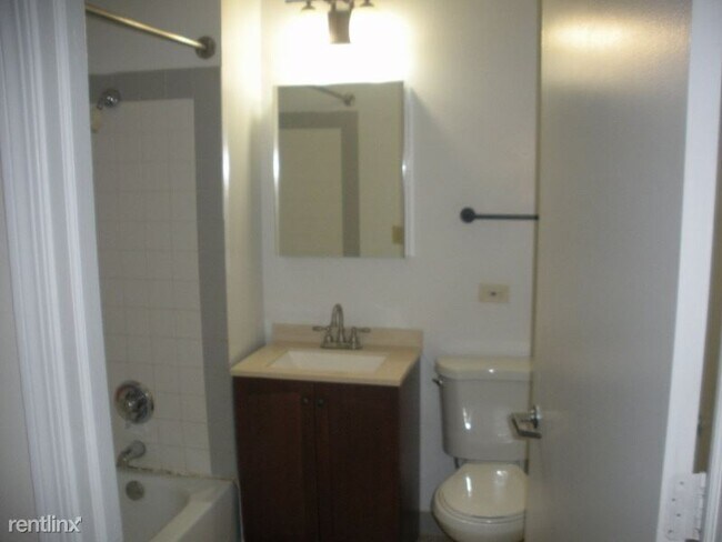 Foto del edificio - 4752 S Wabash Ave