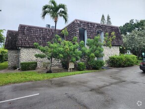 Building Photo - 3101 Oakland Shores Dr