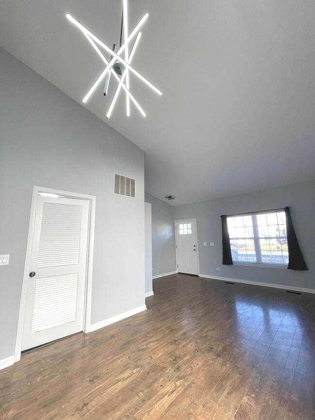 Foto del edificio - 16623 Natoma Dr