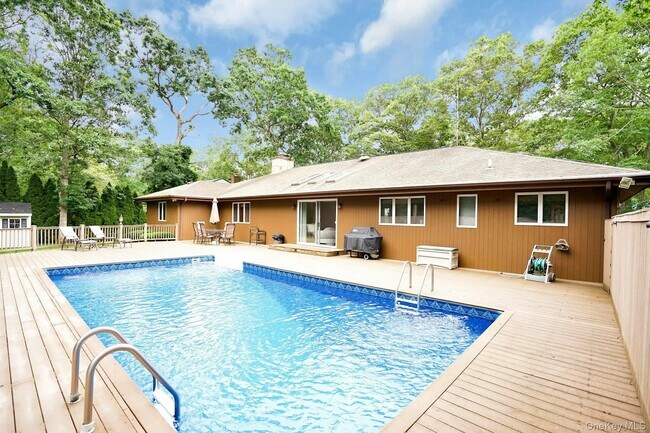 Foto del edificio - 3 Harbor Rd