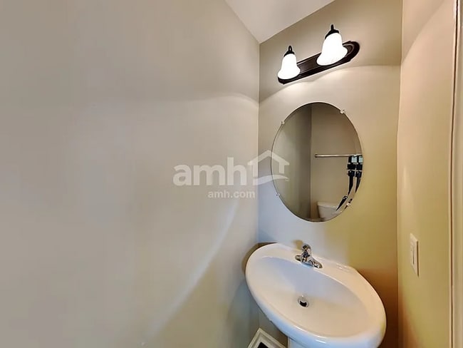 Foto del edificio - 1056 Countess Ln