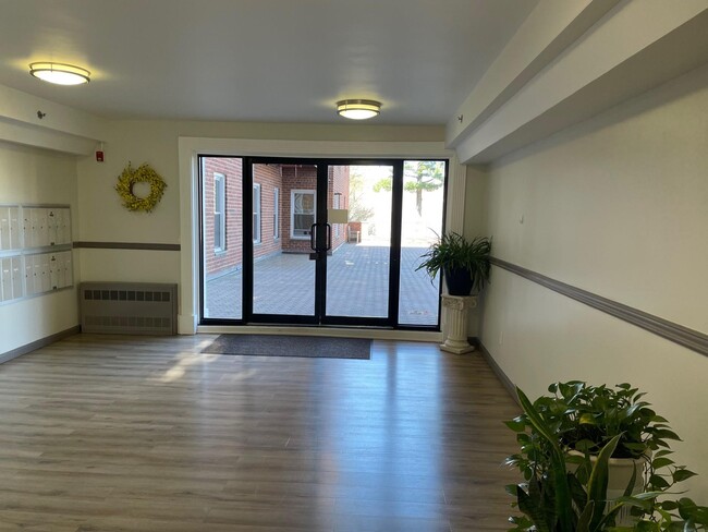 Building Photo - 1 Hawley Ter